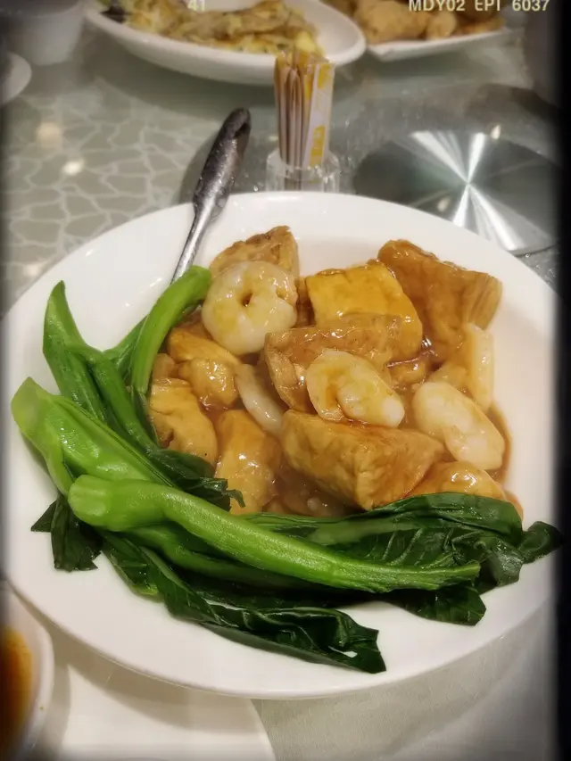 十人小菜套餐之蝦仁紅燒豆腐