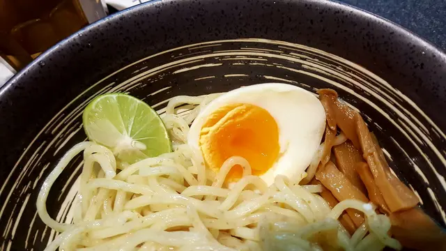 青檸片及半熟蛋