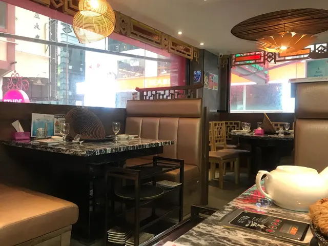 沙發卡位，寬敞舒適