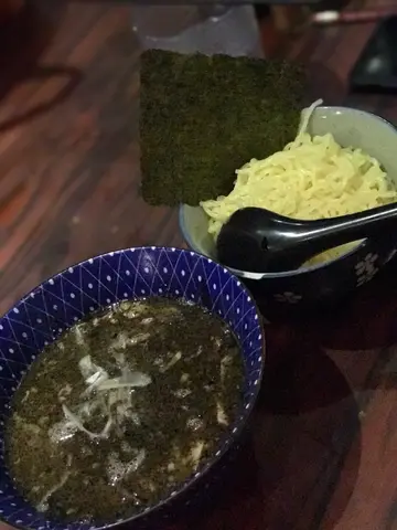 黑蒜酱油豚骨沾面