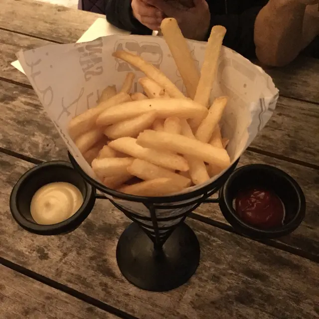 只有Happy  Hour  時段才有單點