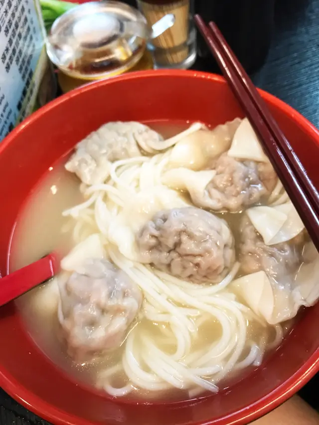 鮮肉芝士餃+米線
