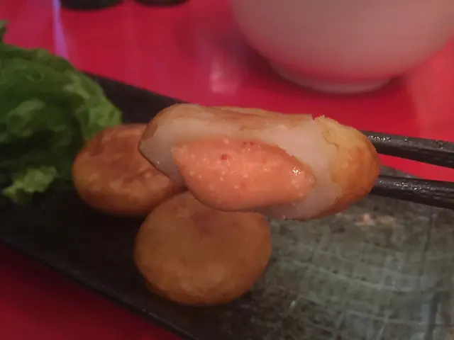 把薯仔餅輕輕咬開還流出明太子醬,
好食呀! 😋👍🏻
明太子控不可錯過!✋🏻