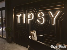 Tipsy Restaurant & Bar
