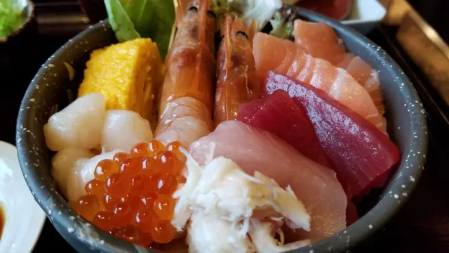 千両特上刺身丼定食