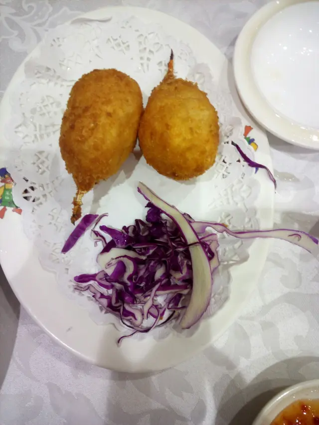 炸蟹鉗肉彈牙,有驚喜。