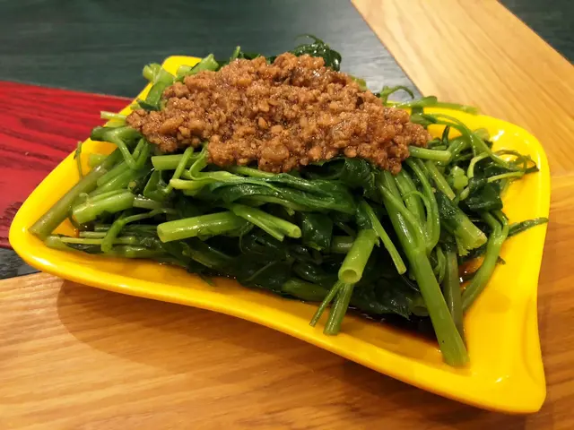 肉燥通心菜