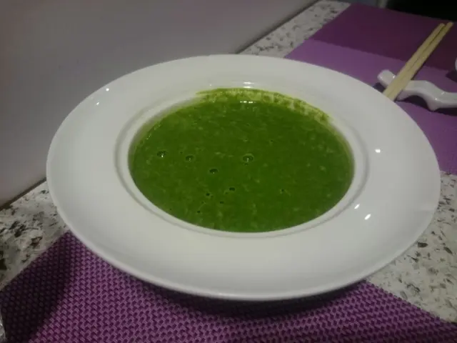 菠菜桃膠忌廉濃湯
