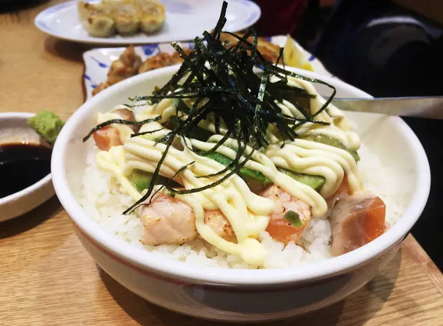 炙燒鮭魚丼(加$10)