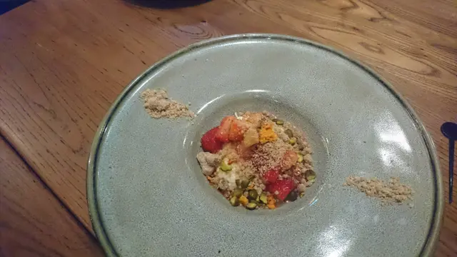 Vanilla Mascarpone strawberry yogert crumble