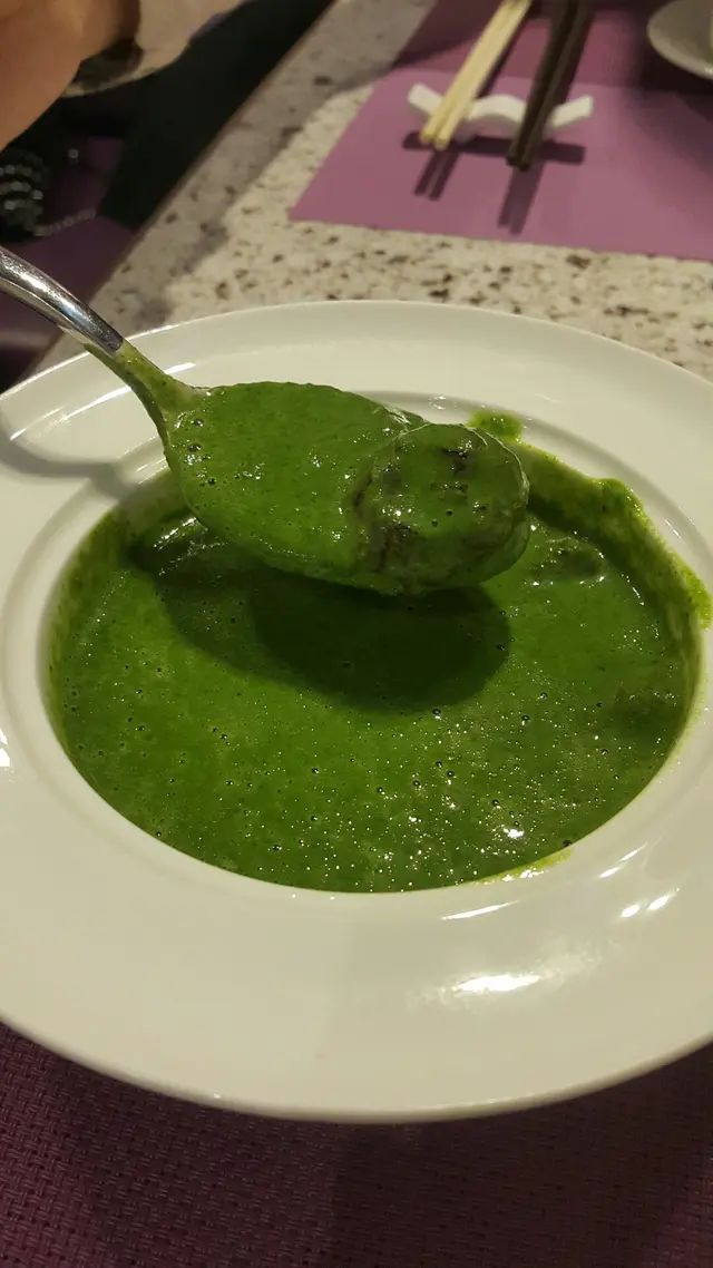 菠菜桃膠忌廉濃湯
