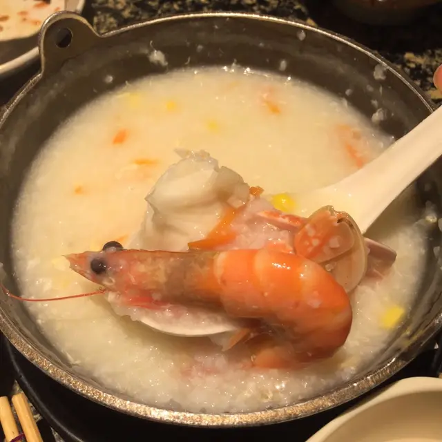 至尊蟹皇瑤柱海鮮粥