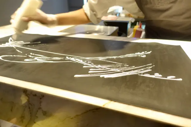 師品師自席畫甜品畫