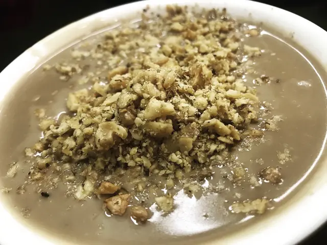 暫時食過最好食的合桃糊，縱然有粒粒合桃碎都能吃出合桃糊入口濃香幼滑，馥郁純厚，層次分明，而合桃採用頂尖雲南白合桃，咬落不澀，先留香後回甘，極品！