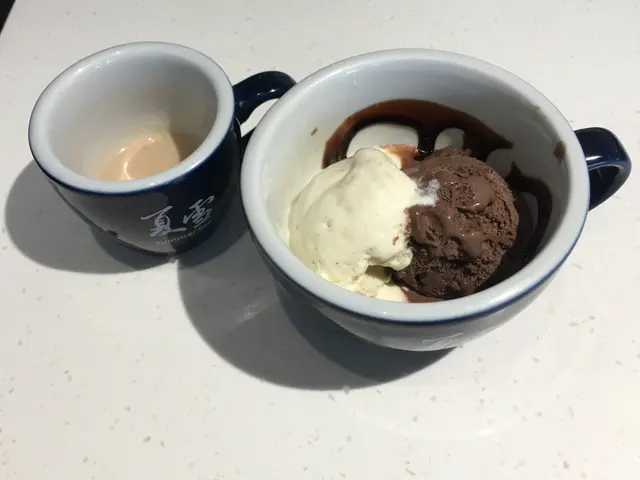 with 苦味的Baileys