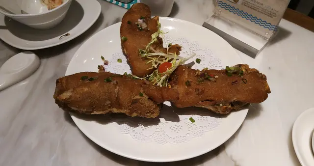 椒鹽炸豬手