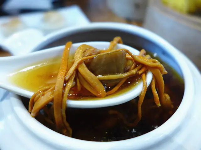 精選燉湯B 栗子蟲草花花膠燉雞湯