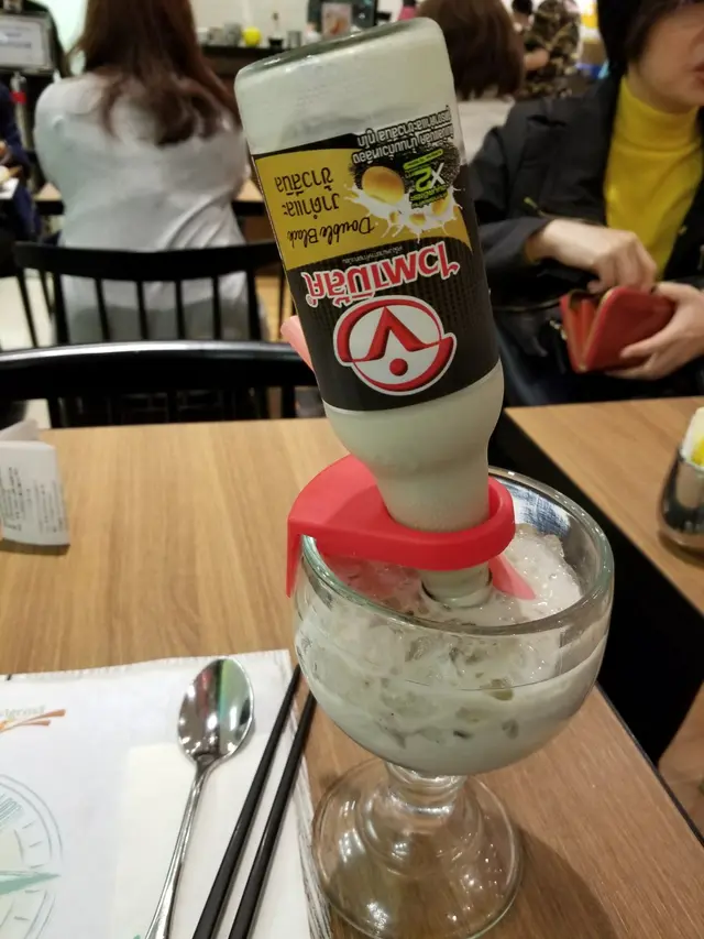 煮青菜有味道 吃了一口 吐出來了 服務員換了兩次 都一樣 後來也沒有給我打折或免單  