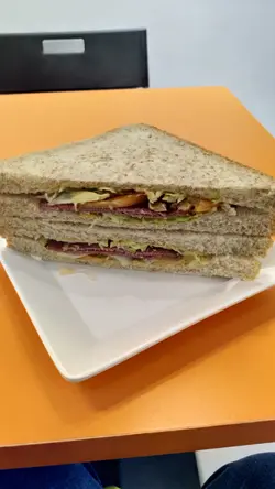 黑椒牛肉三文治