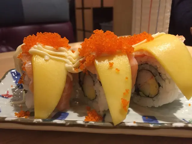 芒果三文魚加州卷