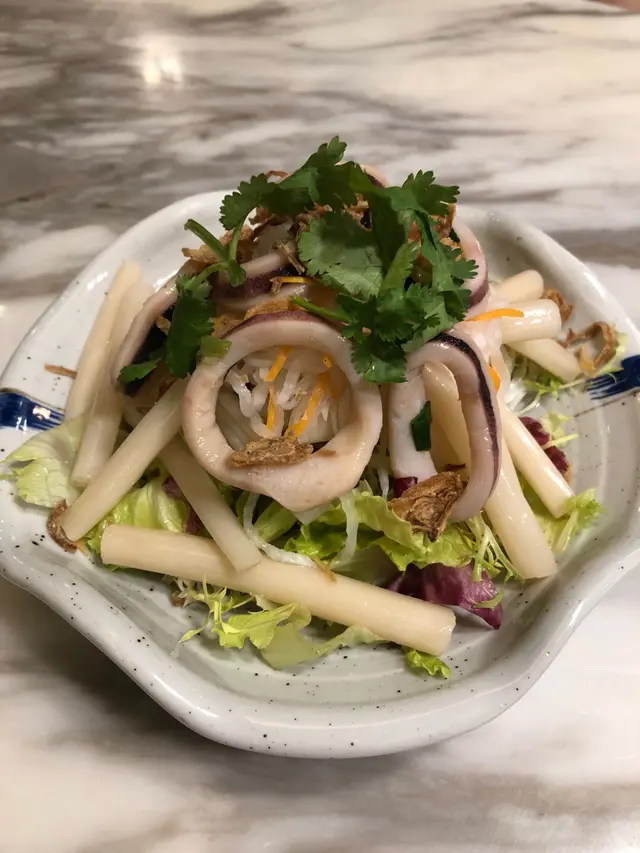 魷魚藕苗沙律