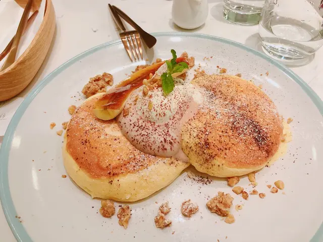 朱古力焦糖香蕉核桃梳乎厘班戟