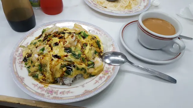 滑蛋蝦仁飯+醬油