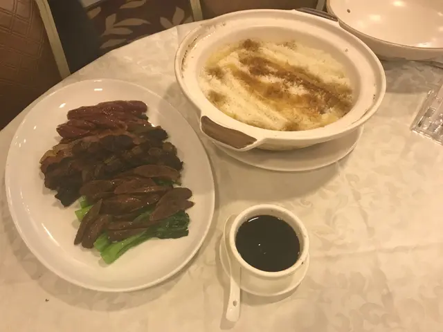臘味煲仔飯