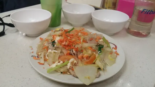 泰式肉片炒銀絲