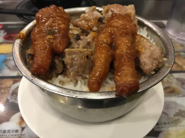 鳳爪排骨飯
