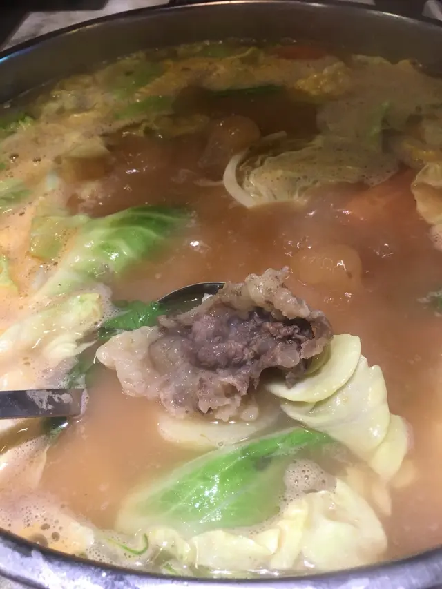 大量坑腩，湯底鮮甜