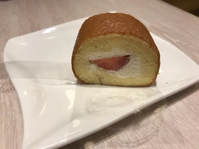 日本草莓小卷