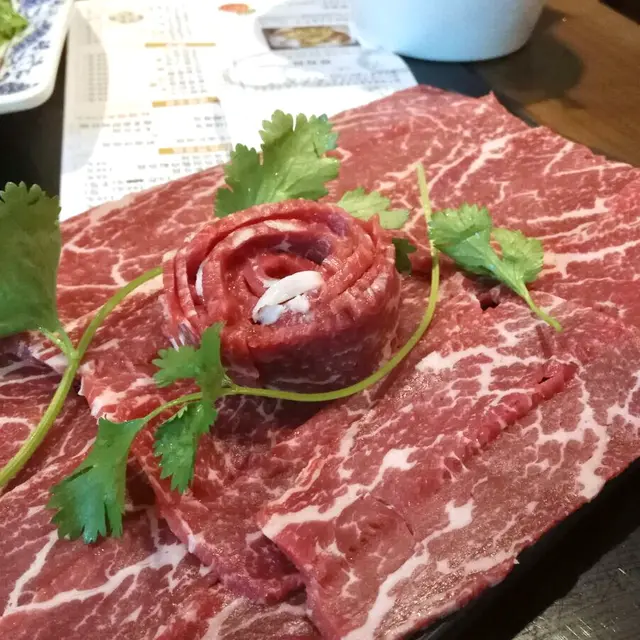 手切牛頸脊。例