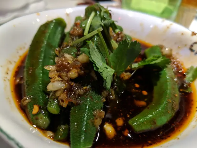 黑醋拌秋葵