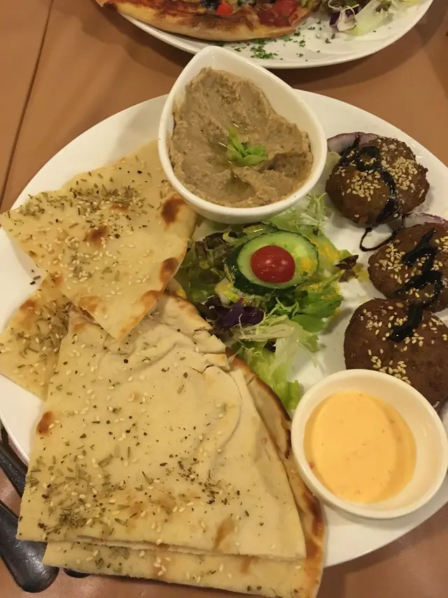 齋食碗茄子蓉都唔錯，希望可以大碗啲。