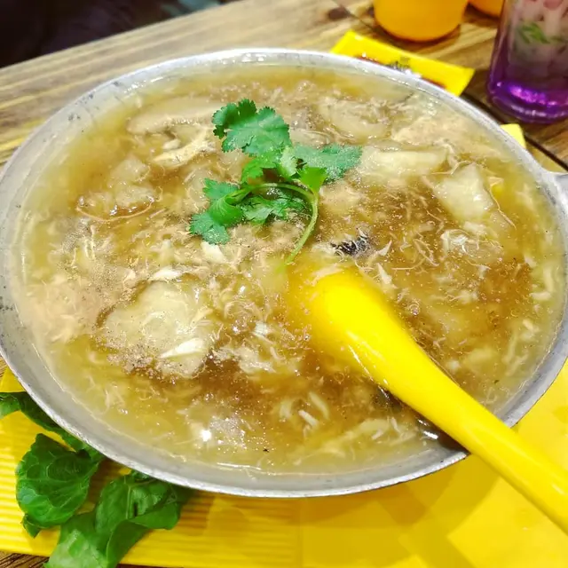 蟹肉雞絲魚肚羹