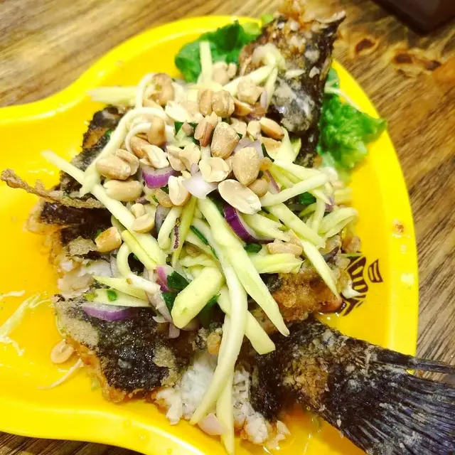 青芒絲伴筍殼魚