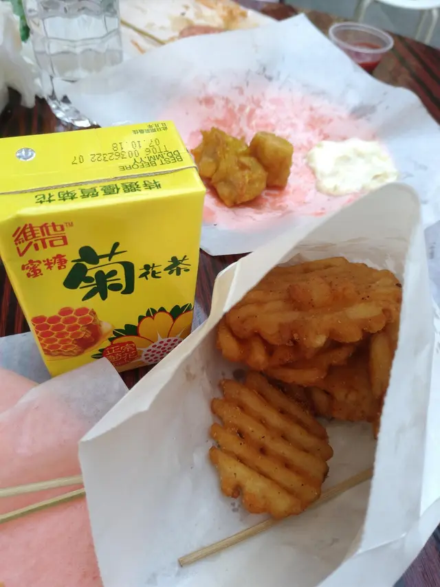 漢堡可以加小食同飲品($13),薯格再加$2
最重要係新鮮即炸