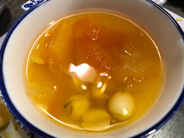 木瓜雪耳白果糖水