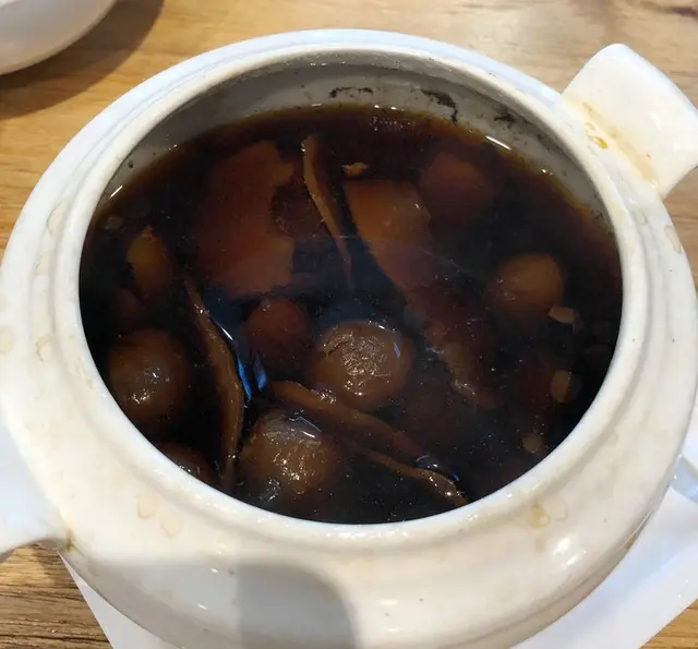 栗子蟲草花花膠燉雞湯