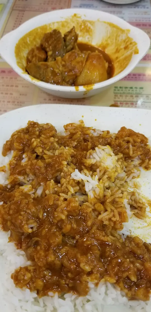 咖哩牛腩飯