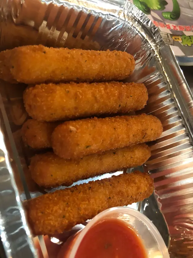Mozzarella  sticks  