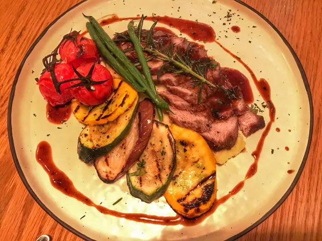 燒黑毛豬肉配紅酒燒汁