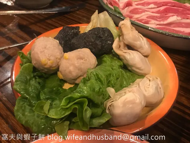 墨汁墨魚丸和玉米貢丸等