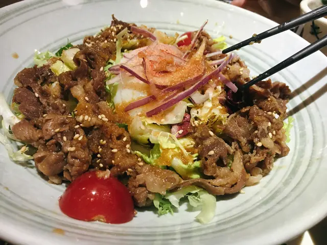 和風薄燒安格斯牛肉野菜沙律