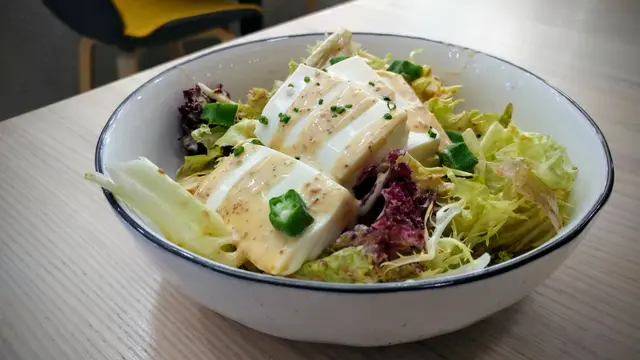 胡麻豆腐野菜沙律