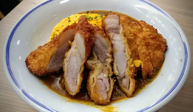 咖哩吉列豬扒半熟玉子蓋飯