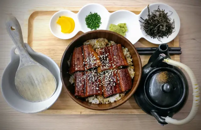 特盛鰻魚丼三食