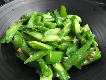 咸魚炒芥蘭