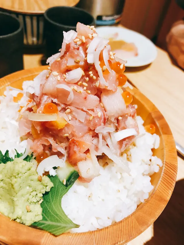 入門價。魚生新鮮美味。飯-覺得口感一般